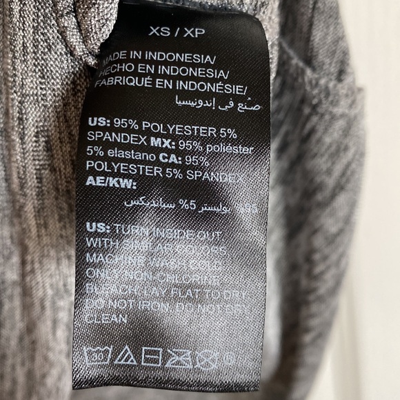 WHBM metallic snake print t-shirt size XS - Picture 6 of 7